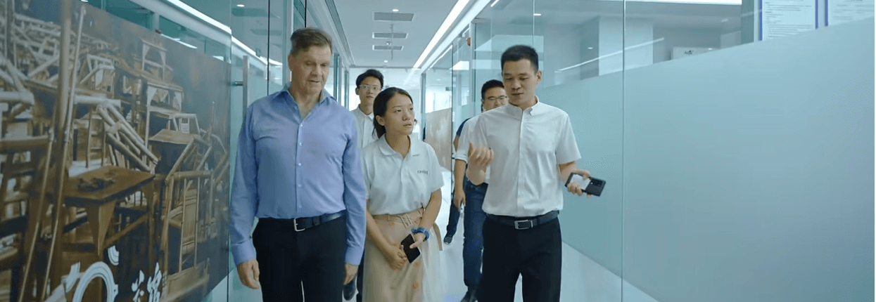 跨越半个地球的技术探寻¦西南口腔医院正式与德国精工植体合作